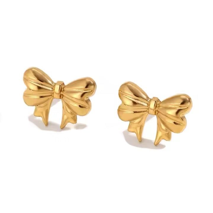 Hilary Studs