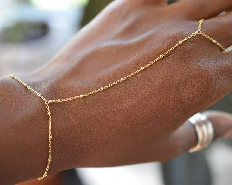Hafsa Hand Chain