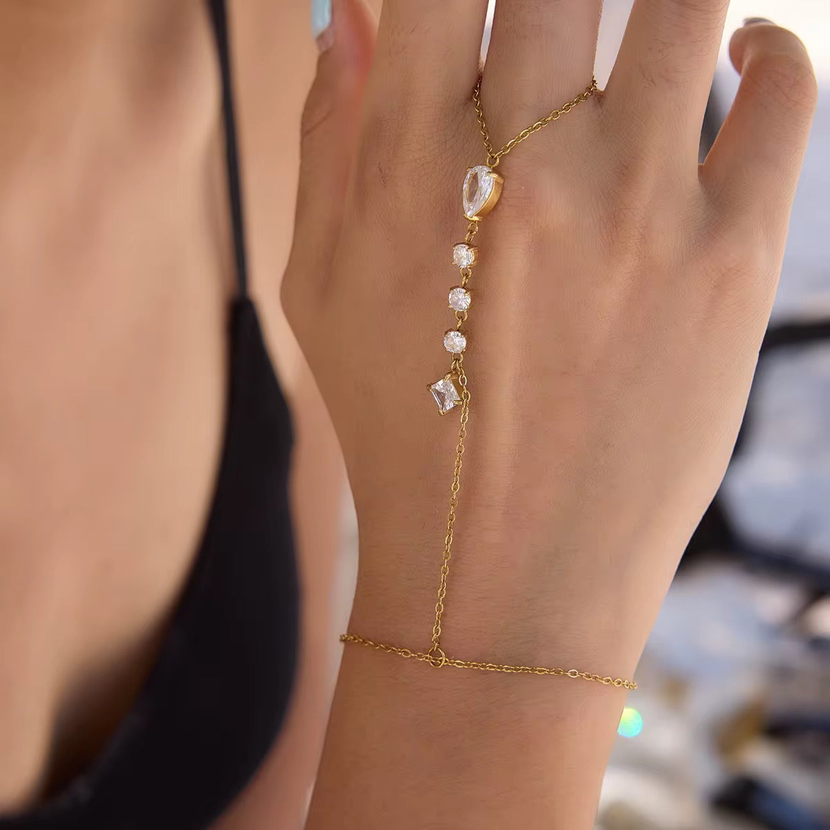 Maiya Handchain